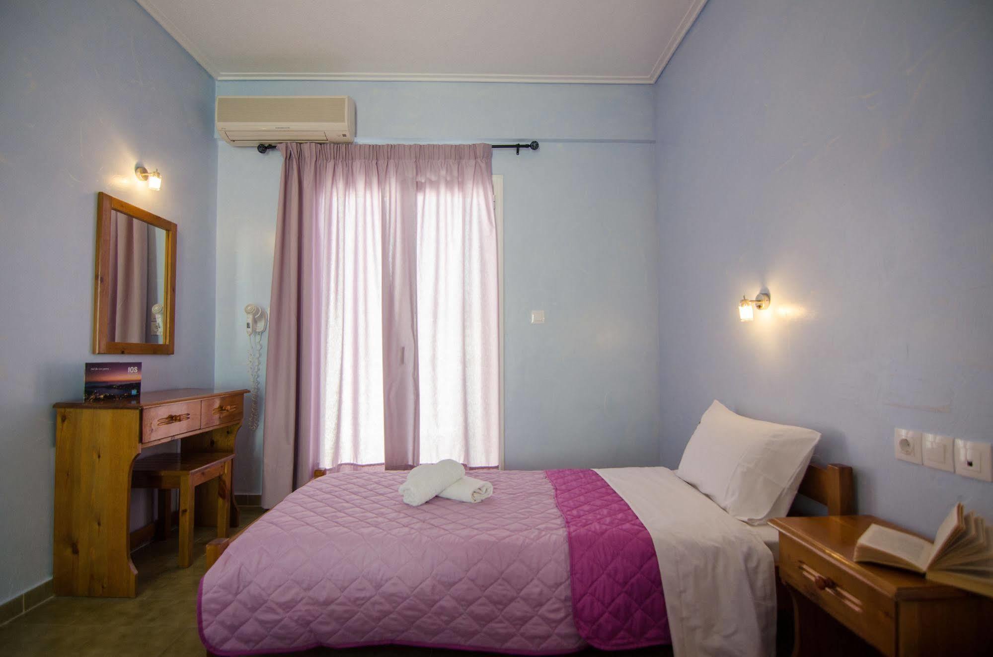 George & Irene Hotel Chora  Buitenkant foto
